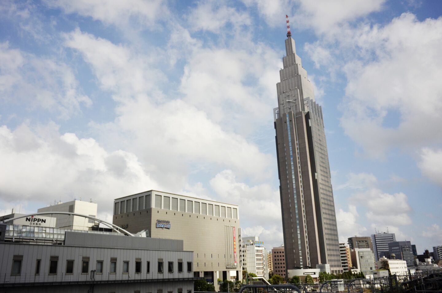 docomoが手数料を大幅値上げ ソフトバンクに追従か?
